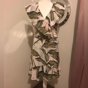 New! Express Floral Creme Summer Sleeveless Dress! Size M